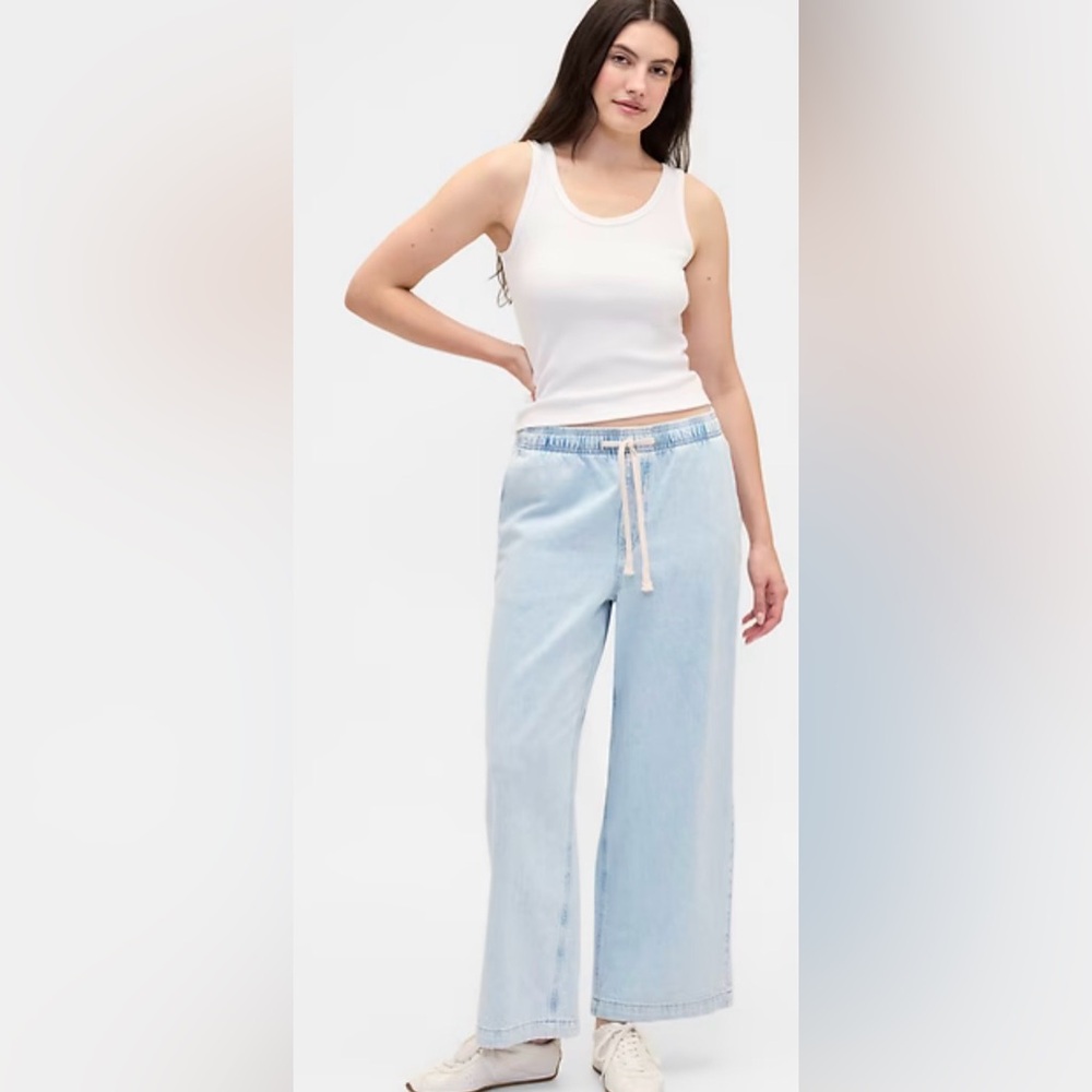 Gap Factory high rise Light Wash Drawstring Denim Joggers size medium